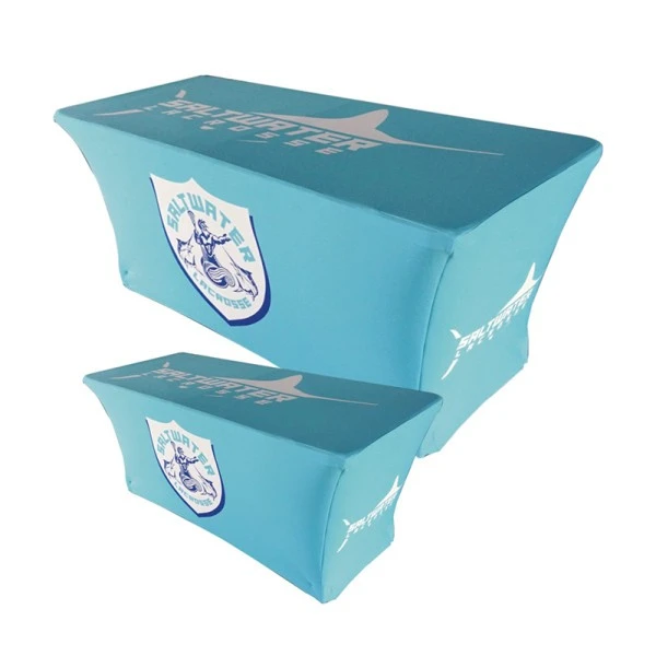 Jakie są kluczowe wskazówki dotyczące projektowania przyciągających wzrok obrusów promocyjnych?